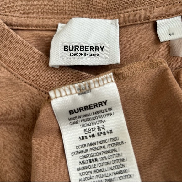 •Burberry Carrick Logo Crew Neck T-Shirt Size M Unisex NWOT - Picture 8 of 12